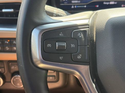 Used 2023 Chevrolet Suburban Premier AWD/4WD image 38