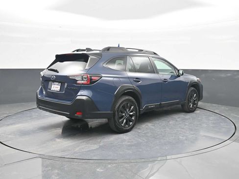 Used 2025 Subaru Outback Onyx Edition AWD/4WD image 8
