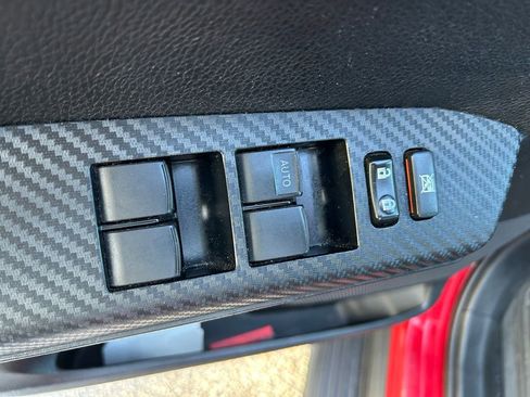 Used 2014 Toyota RAV4 XLE image 16