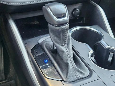 Used 2024 Toyota Highlander XSE image 12