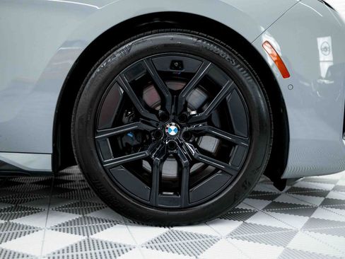 Used 2024 BMW 760i xDrive w/ Executive Package image 40