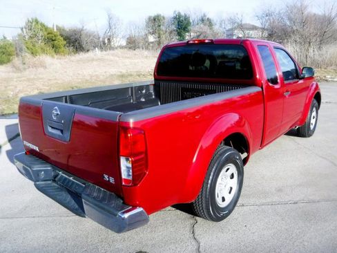 Used 2010 Nissan Frontier XE w/ XE Preferred Pkg image 7