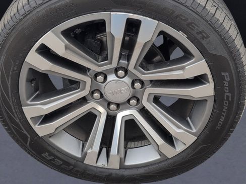 Used 2020 GMC Yukon Denali w/ Denali Ultimate Package image 39