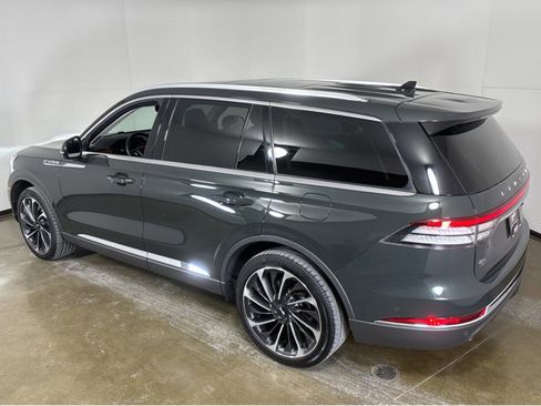 Used 2023 Lincoln Aviator Reserve w/ Equipment Group 201A image 18