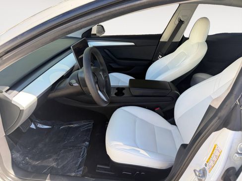 Used 2022 Tesla Model 3 Long Range AWD/4WD image 9