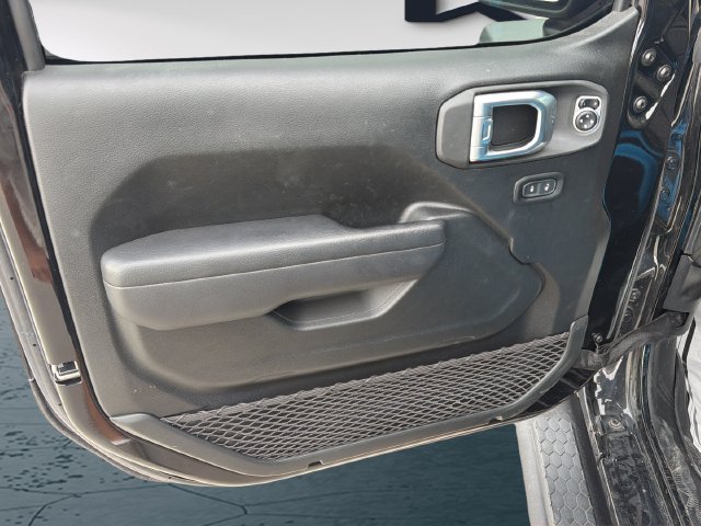 Used 2024 Jeep Wrangler Unlimited Sport AWD/4WD image 18