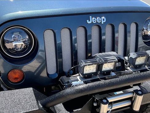 Used 2008 Jeep Wrangler Rubicon w/ Dual Top Group AWD/4WD image 27