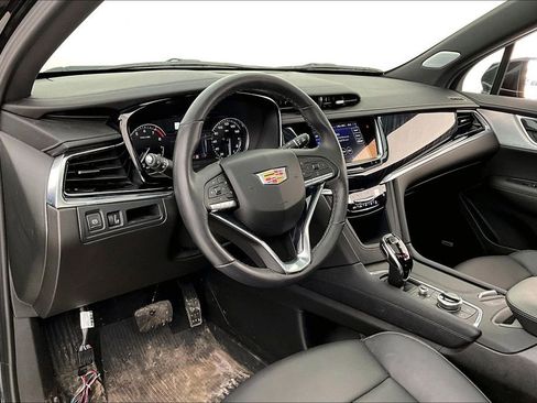 Used 2024 Cadillac XT6 Premium Luxury w/ LPO, Floor Liner Package image 18