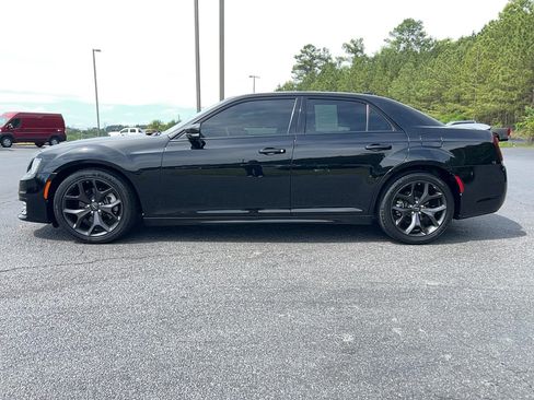Used 2023 Chrysler 300 S w/ Comfort Group RWD image 8