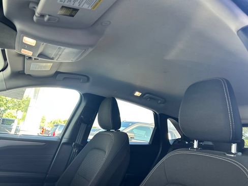 Used 2024 Ford Escape Active AWD/4WD image 25