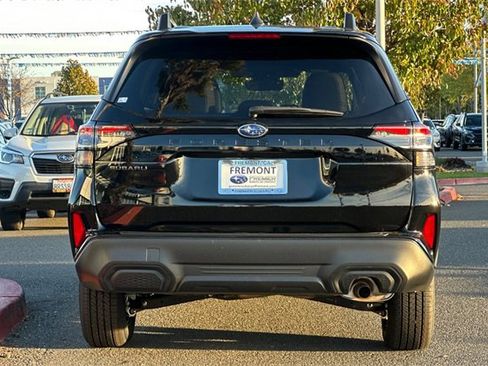 New 2026 Subaru Forester Premium image 5
