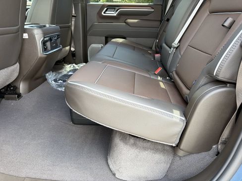 New 2026 GMC Sierra 3500 Denali w/ Denali Reserve Package AWD/4WD image 17