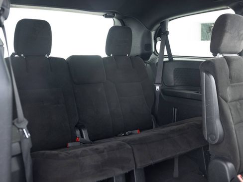 Used 2017 Dodge Grand Caravan SE FWD image 31