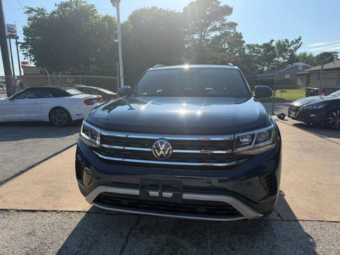 Used 2020 Volkswagen Atlas Cross Sport SE AWD/4WD image 2