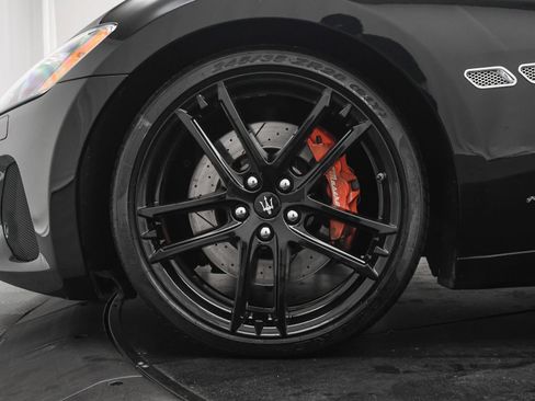 Used 2018 Maserati GranTurismo Sport image 31