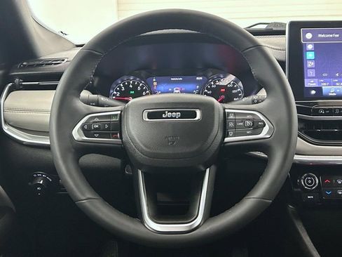 Certified 2024 Jeep Compass Limited image 11