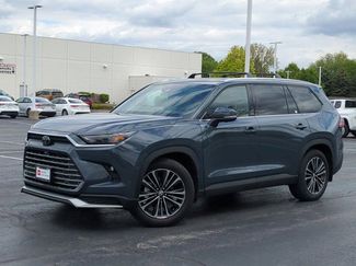 Used 2025 Toyota Grand Highlander AWD Hybrid video 2