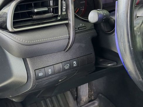 Used 2023 Toyota Camry XSE image 10