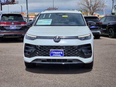 New 2026 Volkswagen Tiguan SE R-Line AWD/4WD image 2