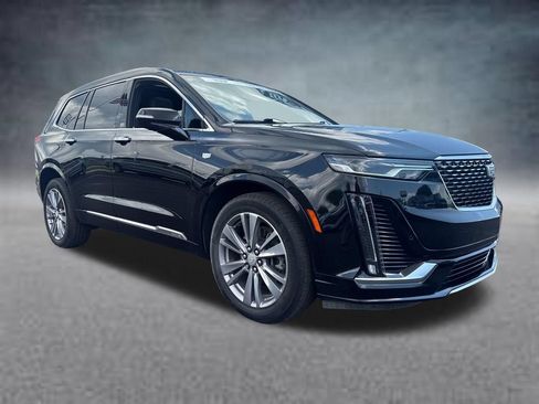 Used 2024 Cadillac XT6 Premium Luxury AWD/4WD image 11