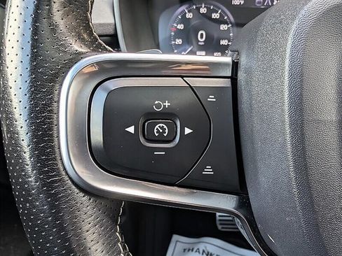 Used 2019 Volvo XC40 T5 R-Design AWD/4WD image 21