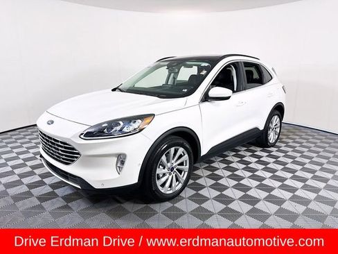 Used 2022 Ford Escape Titanium w/ Titanium Elite Package image 3