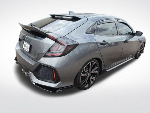 Used 2018 Honda Civic Sport image 5
