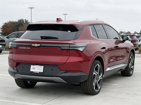 New 2026 Chevrolet Equinox EV LT image 4
