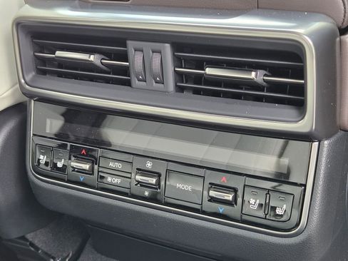 New 2026 Lexus LX 600 4WD w/ Luxury Package image 46
