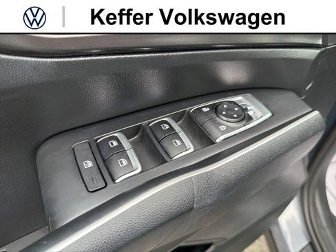 Used 2022 Kia Sorento LX FWD image 15