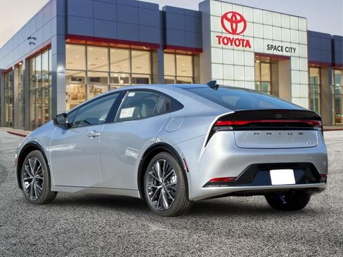 New 2026 Toyota Prius Limited w/ Limited Premium Package FWD image 4