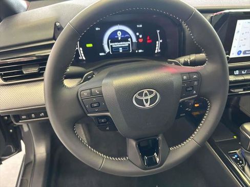 Certified 2025 Toyota Camry SE w/ Convenience Package FWD image 17