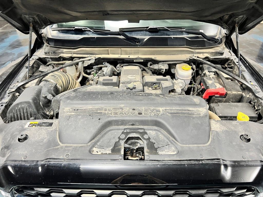 Used 2024 RAM 3500 Big Horn w/ Sport Appearance Package AWD/4WD image 10
