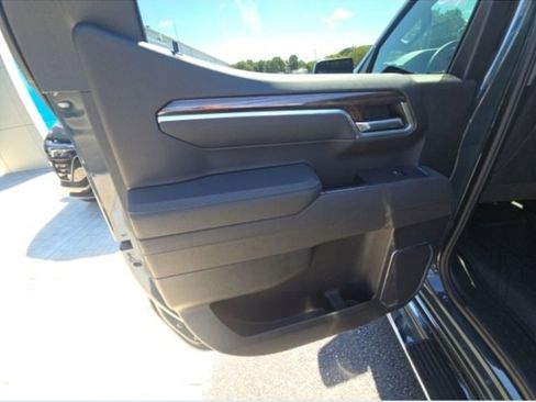 New 2025 Chevrolet Silverado 1500 LT image 23
