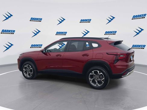 Used 2024 Chevrolet Trax LT w/ Driver Confidence Package image 6