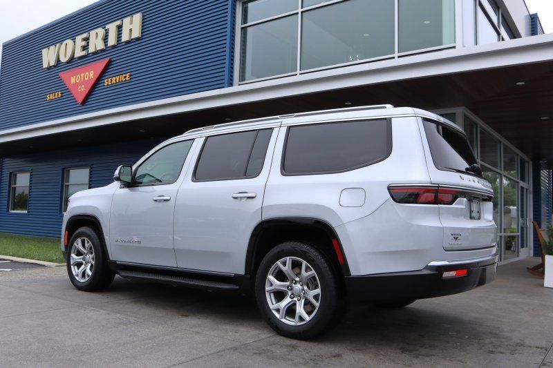 Used 2022 Jeep Wagoneer Series II AWD/4WD image 5