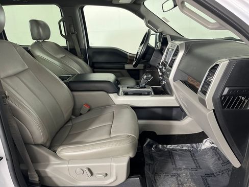 Used 2018 Ford F150 Lariat image 17