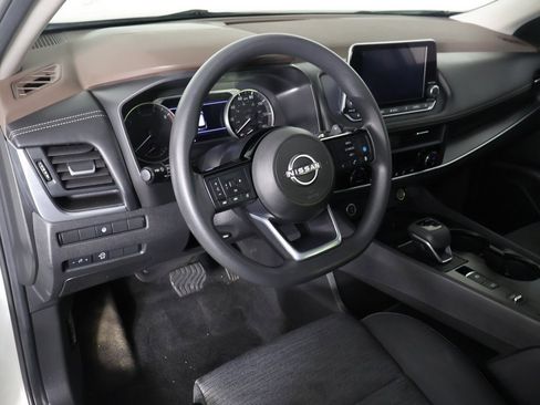 Used 2023 Nissan Rogue SV image 23