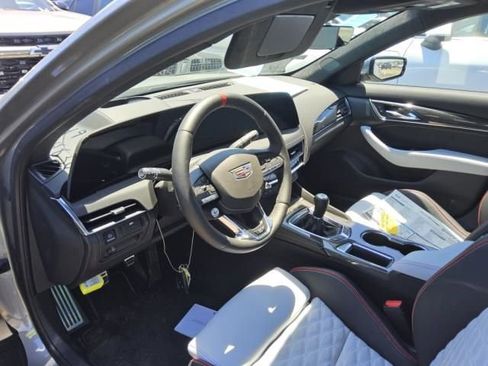 Used 2025 Cadillac CT5 V Blackwing w/ Parking Package RWD image 3