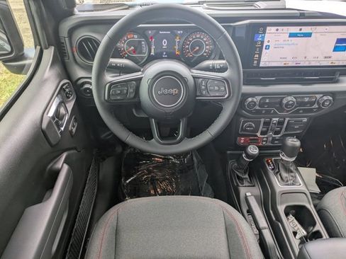 New 2025 Jeep Wrangler Unlimited Rubicon image 14