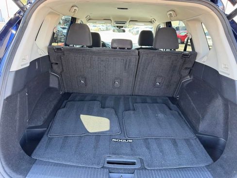 Used 2024 Nissan Rogue SV FWD image 18
