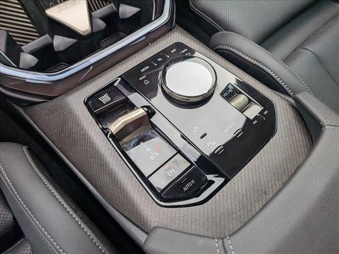 Used 2025 BMW X3 xDrive30i w/ Convenience Package image 16