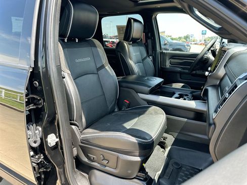 Used 2025 RAM 2500 Laramie AWD/4WD image 26