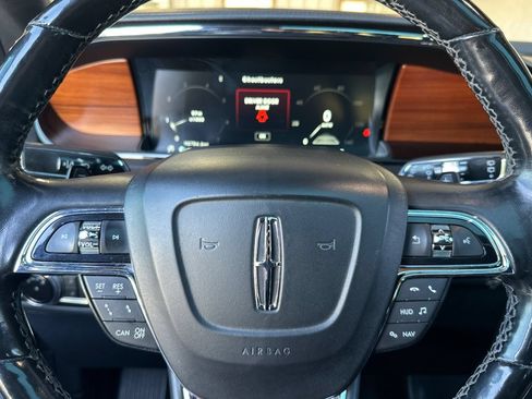 Used 2018 Lincoln Navigator Reserve w/ Technology Package AWD/4WD image 22
