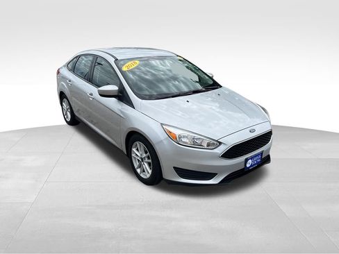 Used 2018 Ford Focus SE FWD image 8