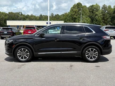 Used 2021 Lincoln Nautilus FWD w/ Equipment Group 101A image 2