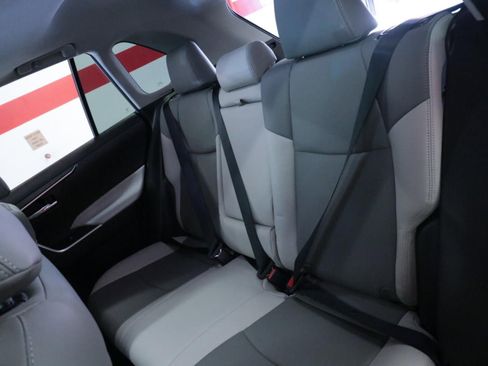 Used 2022 Toyota RAV4 XLE Premium image 12