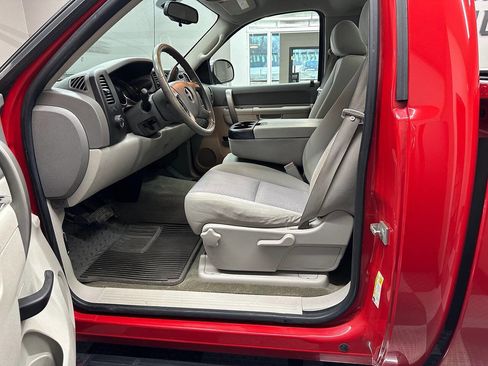 Used 2011 GMC Sierra 1500 SLE w/ Chrome Essentials Package image 16