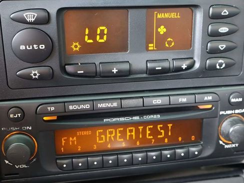 Used 2005 Porsche 911 Carrera image 20