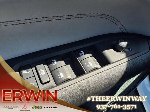 Certified 2024 Jeep Compass Limited image 16